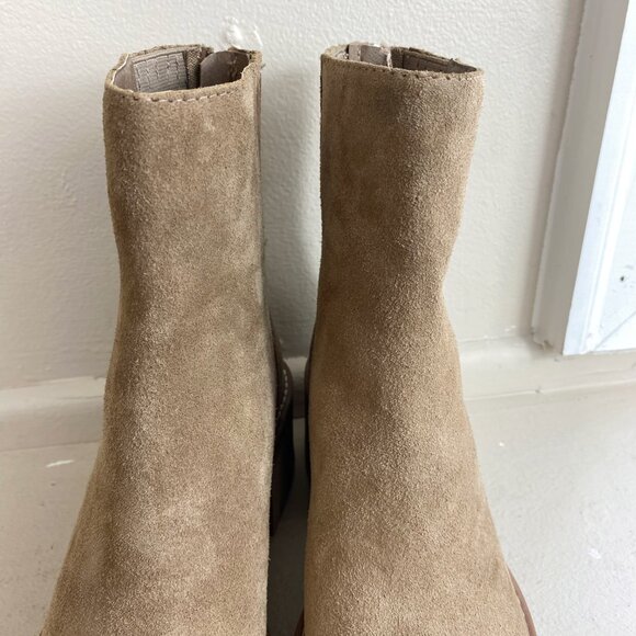Dolce Vita Suede Lug Sole Heel Boots in Mushroom Size 6.5 - Picture 8 of 15